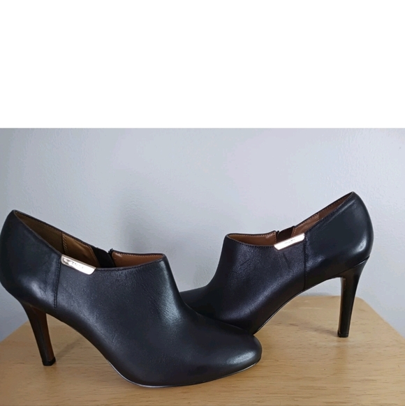 Coach Shoes - Coach Black/Brown Leather Women's Shoe